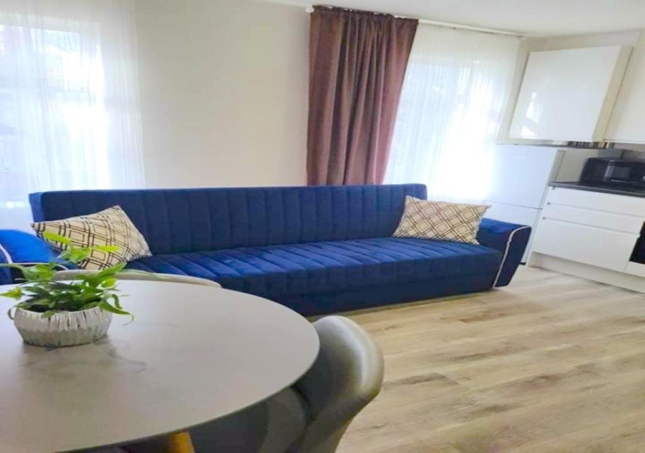 2 Bedroom Serviced Apartment # London Kültér fotó