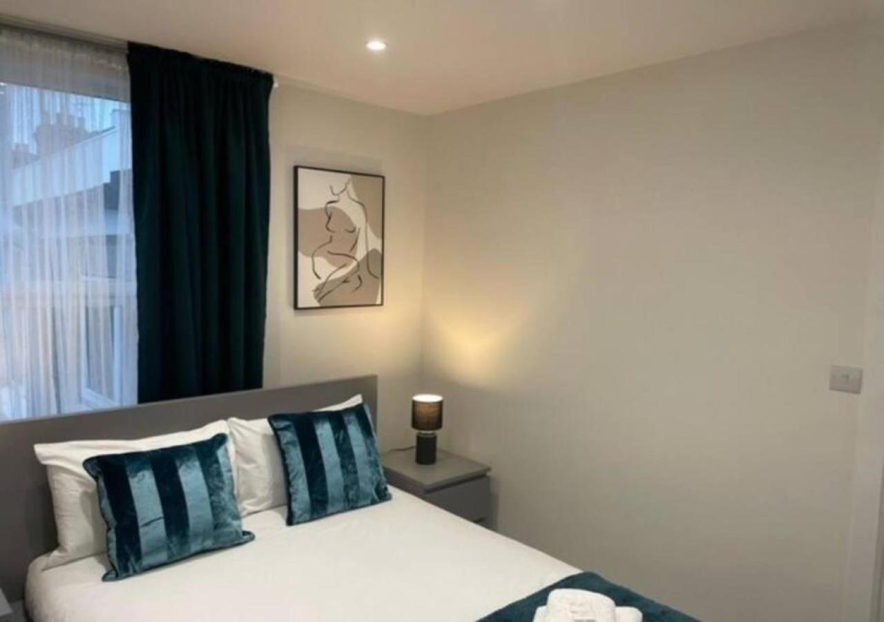 2 Bedroom Serviced Apartment # London Kültér fotó